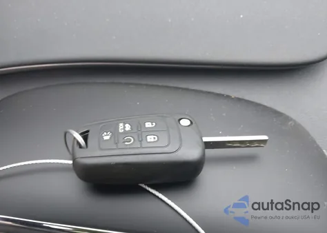 2015 Chevrolet Volt z USA, uszkodzony, nr VIN 1G1RB6E49FU103668